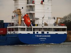 Containerschiff TRANSANUND. Wartungsarbeiten auf dem Kanal!