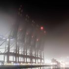 Containerterminal bei Nacht (& Nebel)