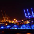 Containerterminal in Blau-Gelb