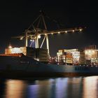 Containerverladung am Terminal O'Swaldkai in Hamburg bei Nacht 