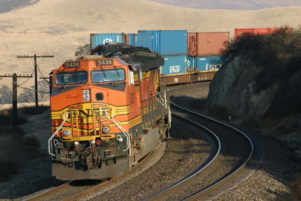 Containerzug der BNSF bei Bealville