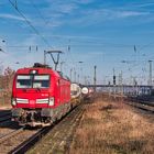 Containerzug durch Rheinhausen