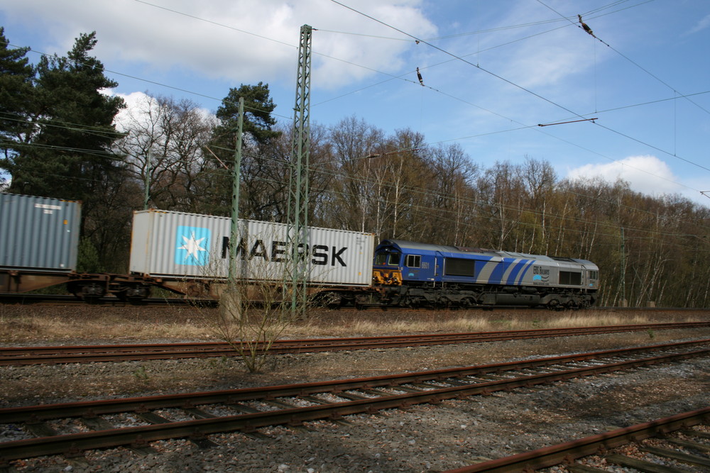 Containerzug mit Diesel-Power