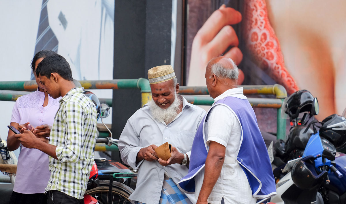 Contrast in Sri Lanka