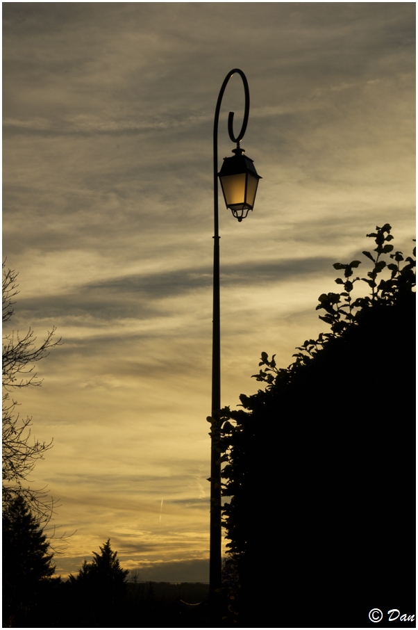 Contre jour sur lampadaire