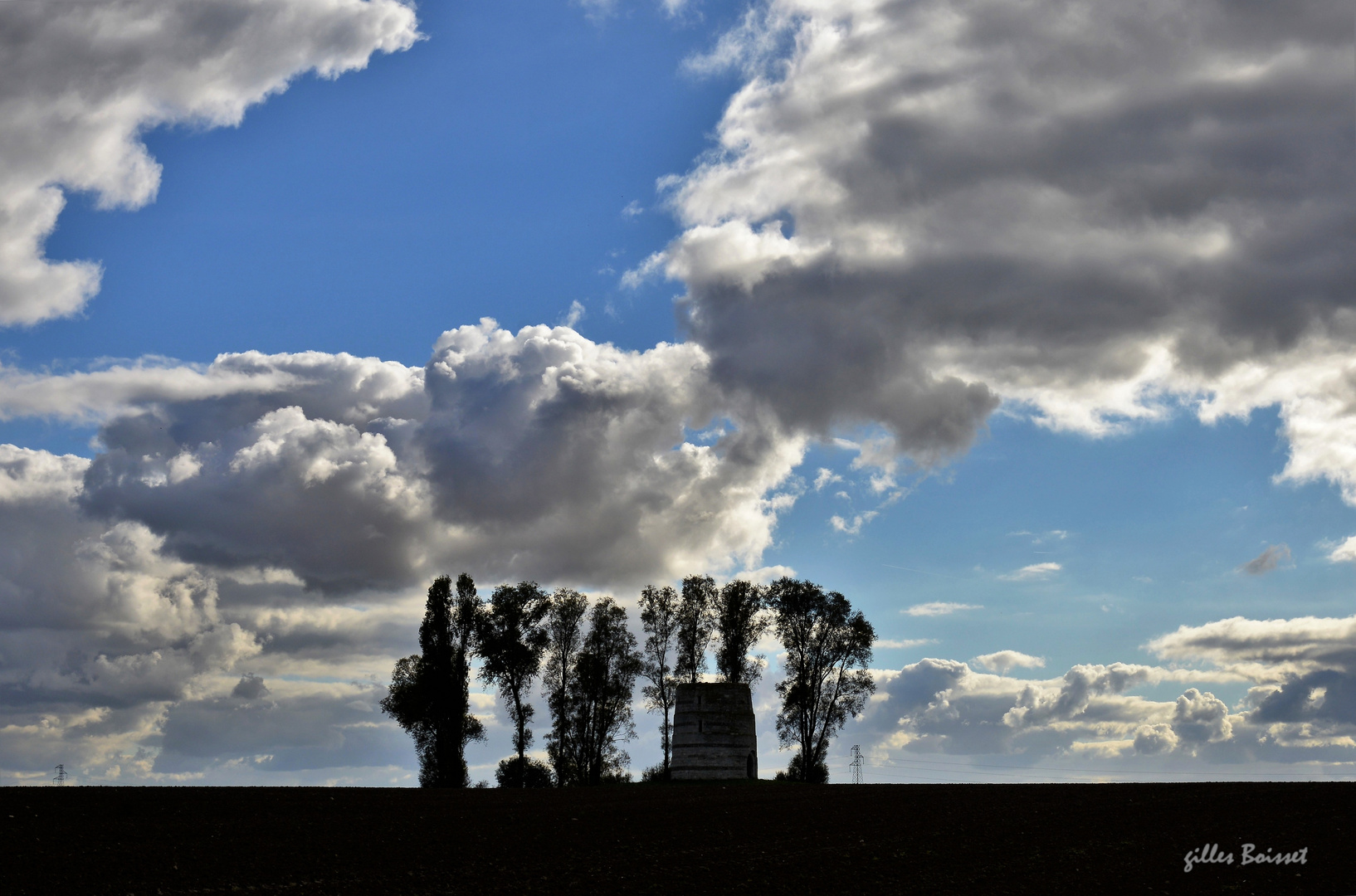 Contre jour sur l'ancien moulin