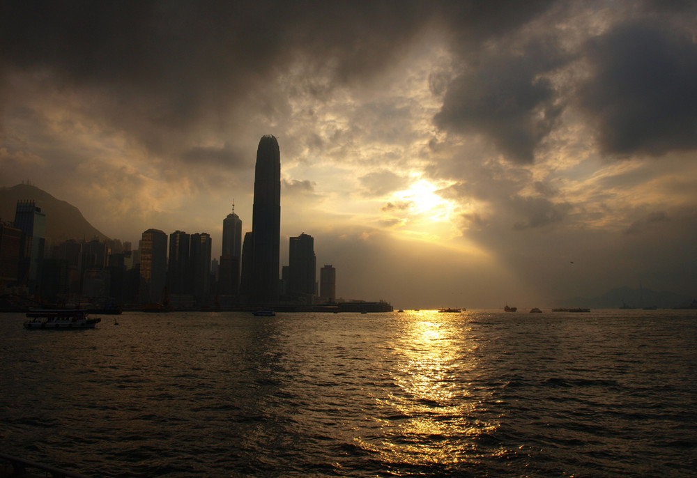 Contrejour de le baie de Hong-Kong