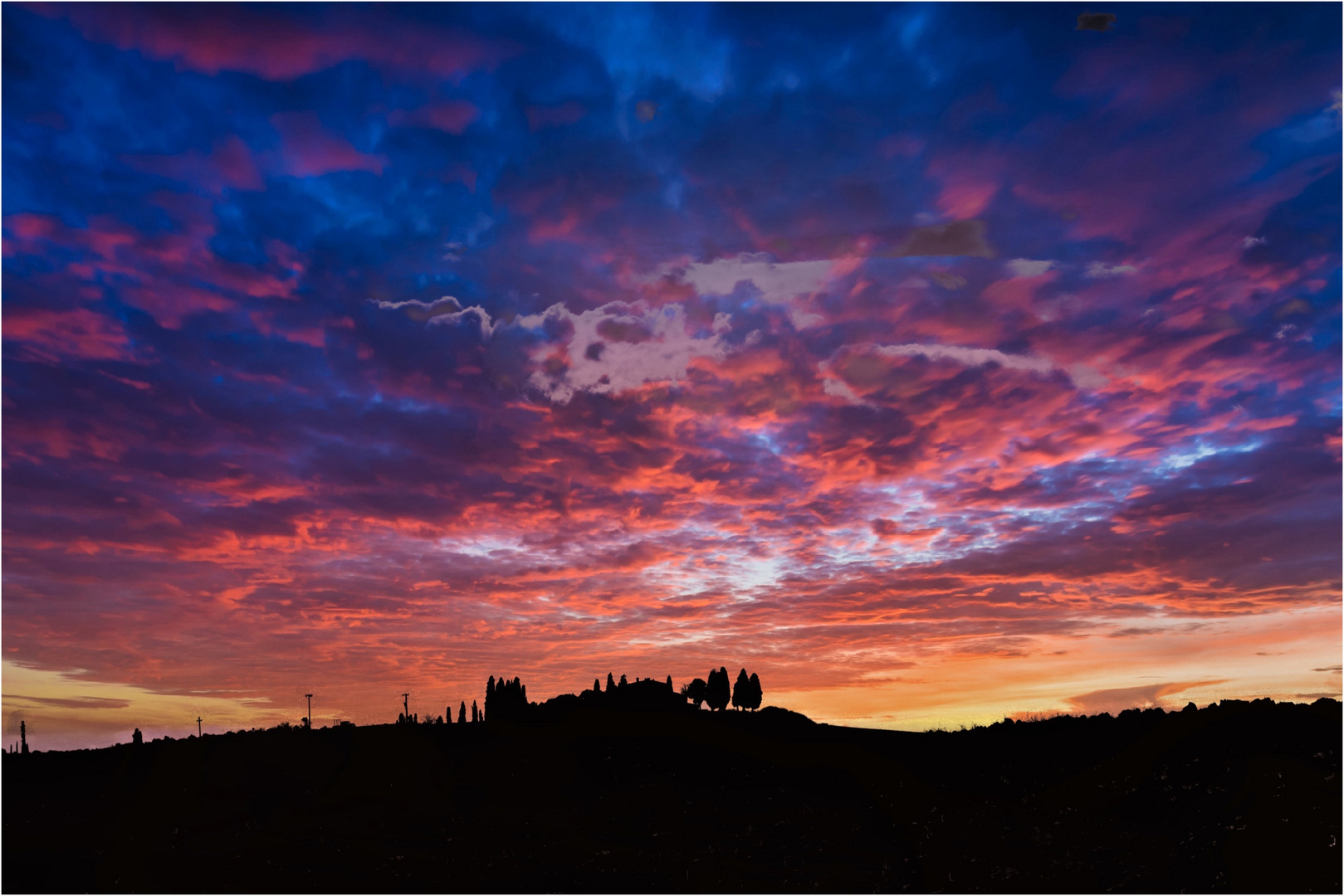 Controluce in val d'Orcia.