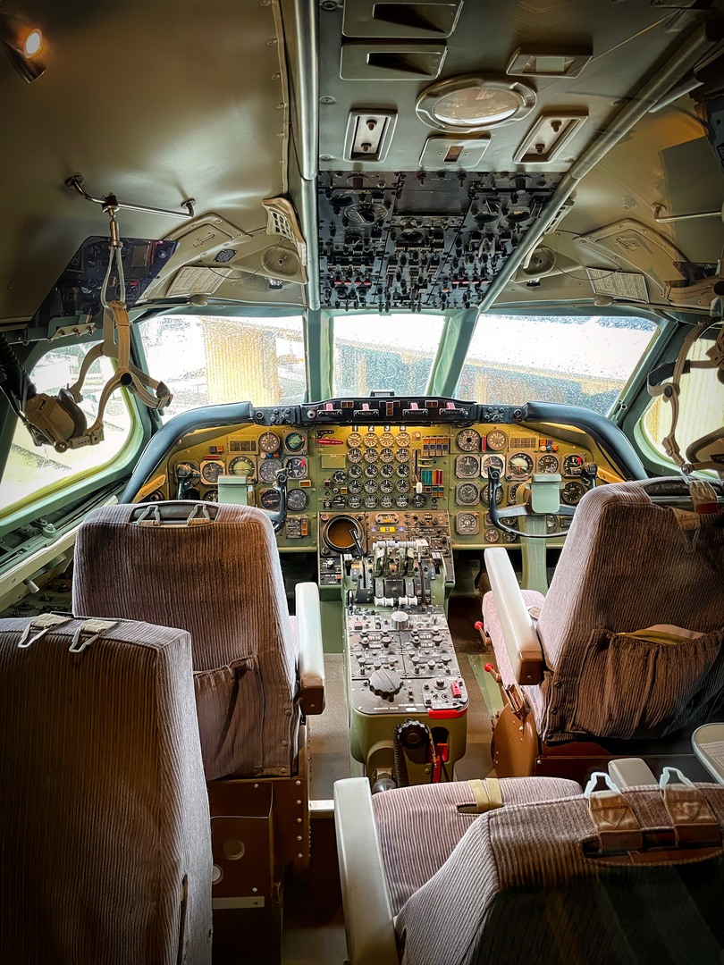 convair CV990 coronado Cockpit 