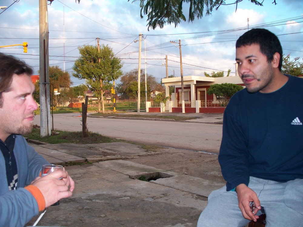 CONVERSACION AL ATARDECER