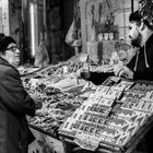 Conversation at the market 