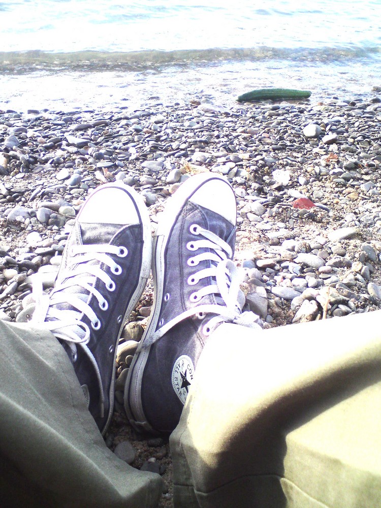 Converse meets gestrandete Gurke am Rhein