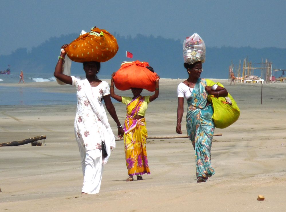 Convoi par la plage...