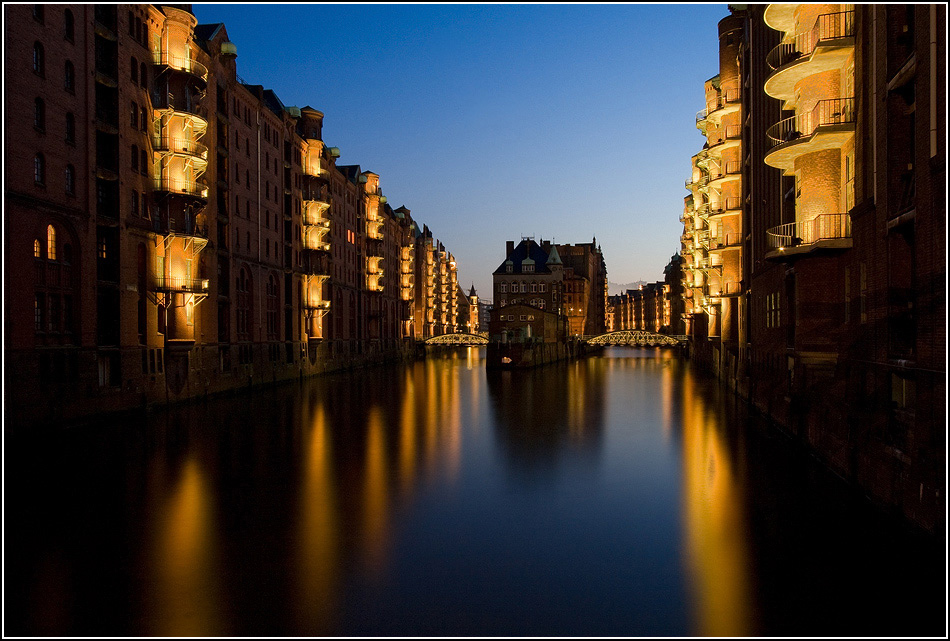 Cool Night / Speicherstadt