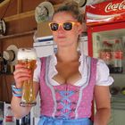 Cooles Girl und cooles Bier