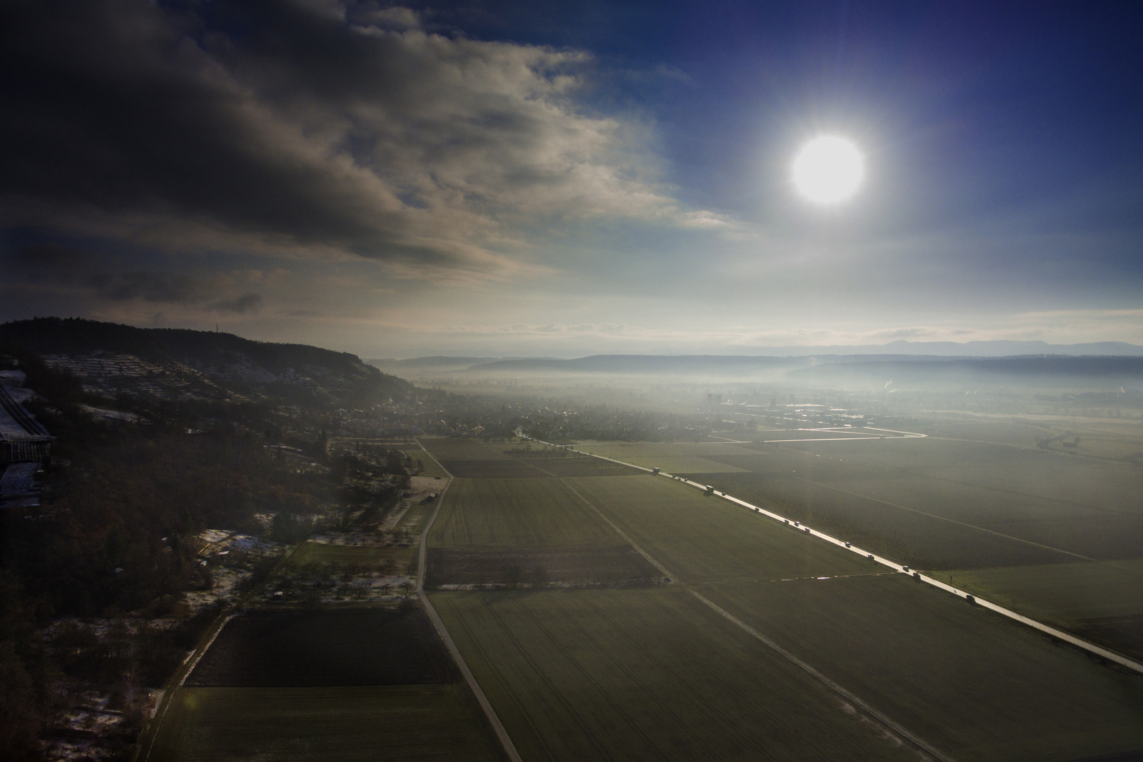 Copterflug über dem Neckartal