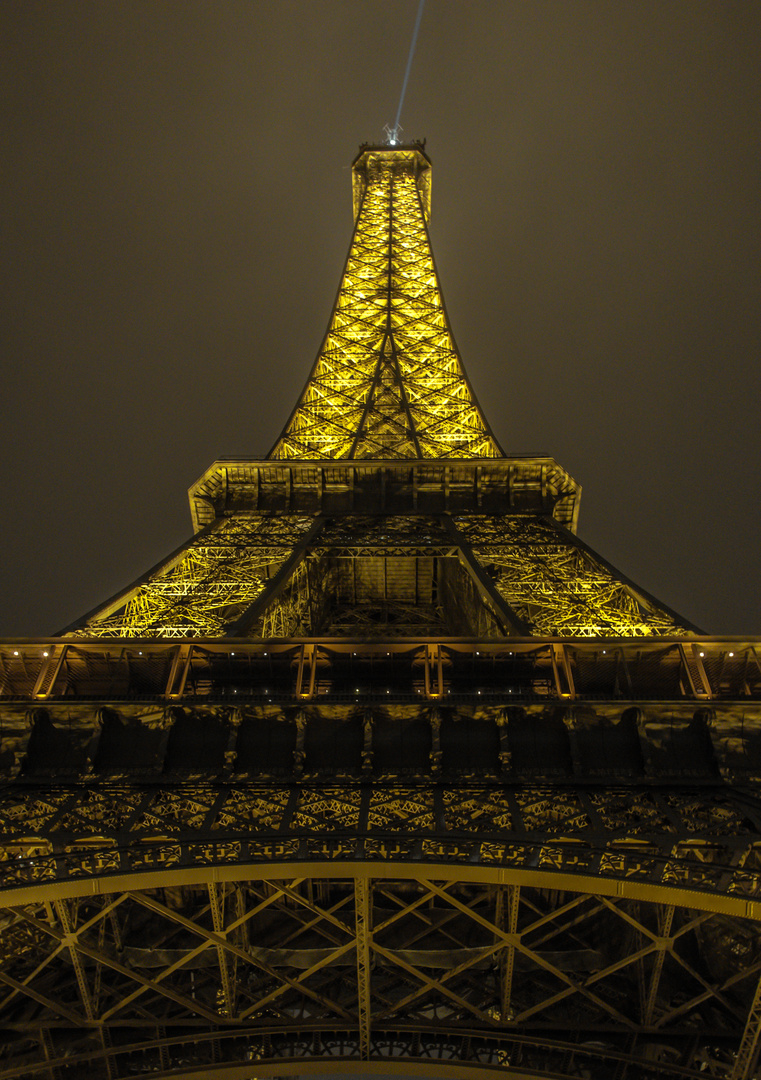 Copyright Tour Eiffel - Illuminations Pierre Bideau