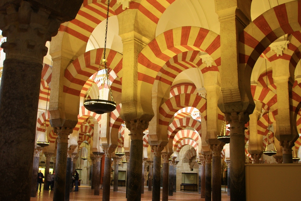 Cordoba Andalusien, Säulen und Bögen in der Mezquita