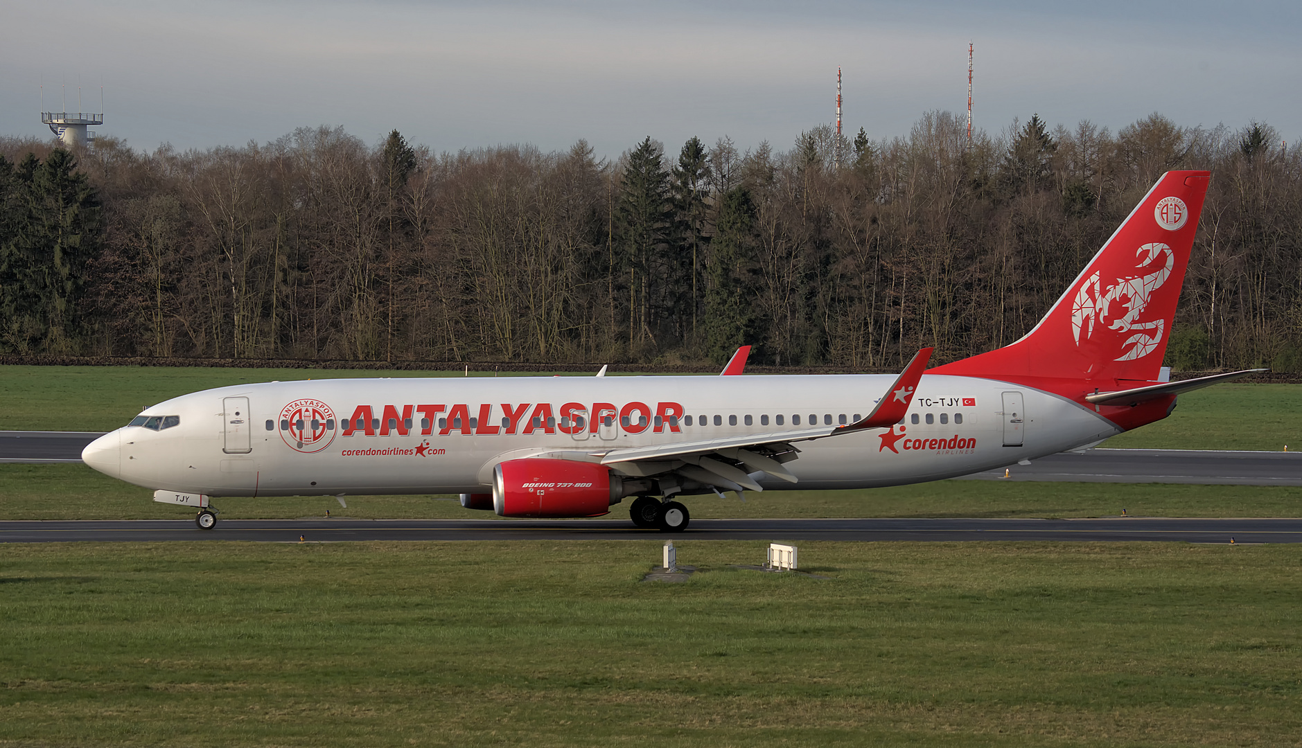 Corendon Airlines Boeing 737-8AS