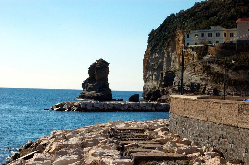 Coroglio........anche questa è Napoli