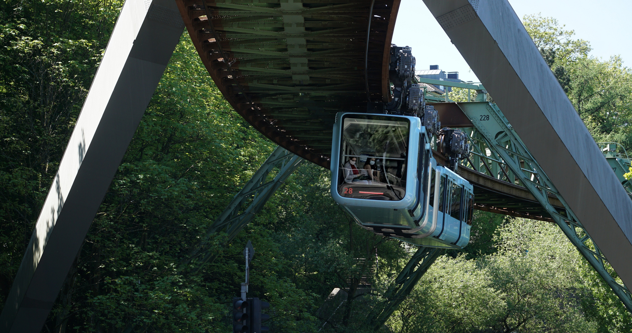 Corona Bahn innen