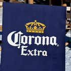 Corona Extra an der Skihütte