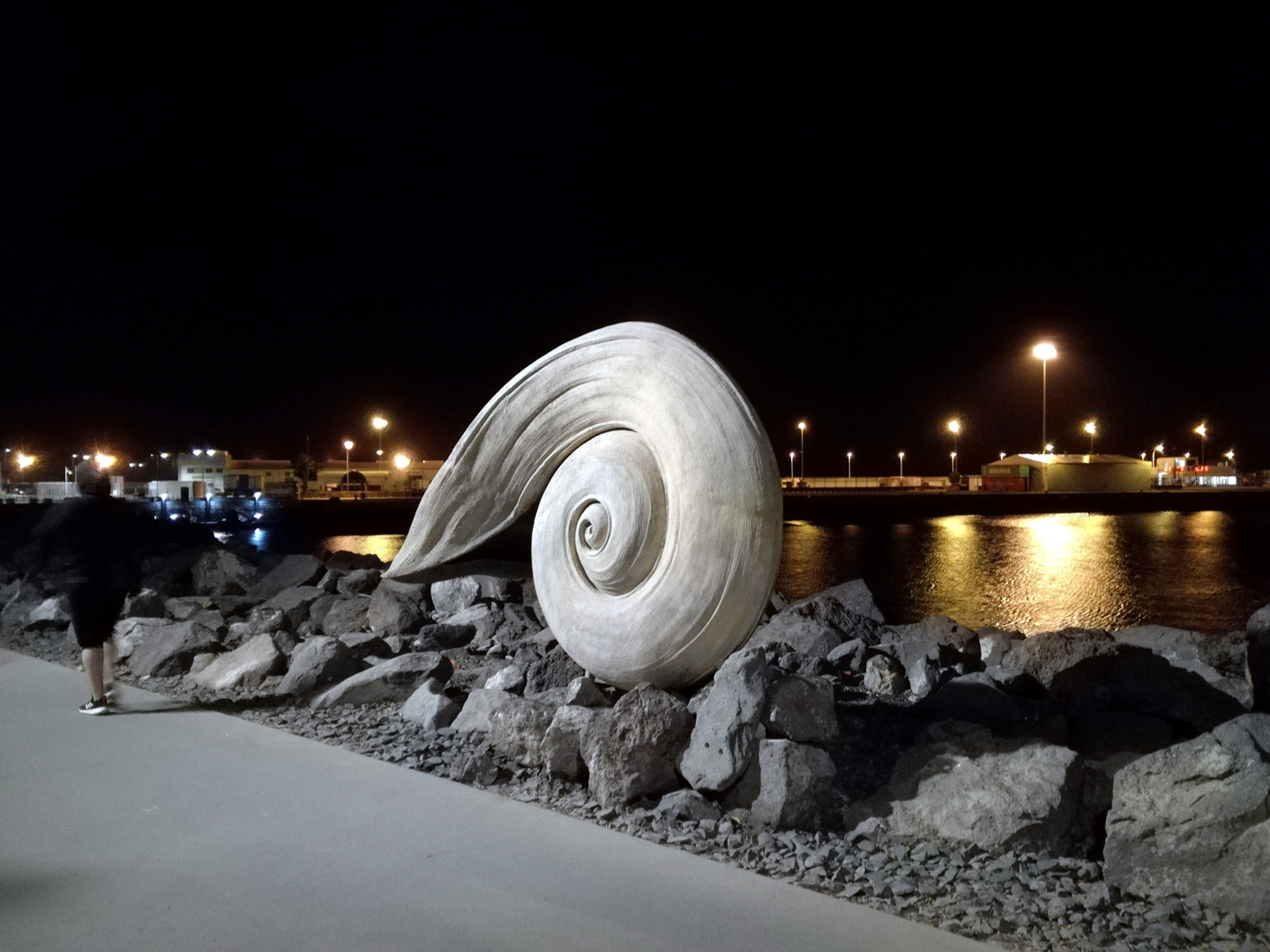 Corralejo by night ..... le long du port !