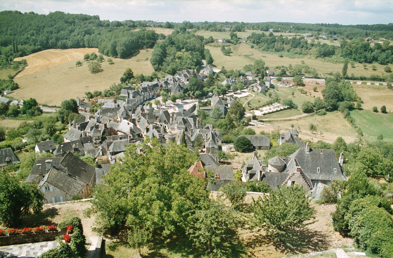 Corrèze: Das Dorf Turenne auf der Causse de Martel