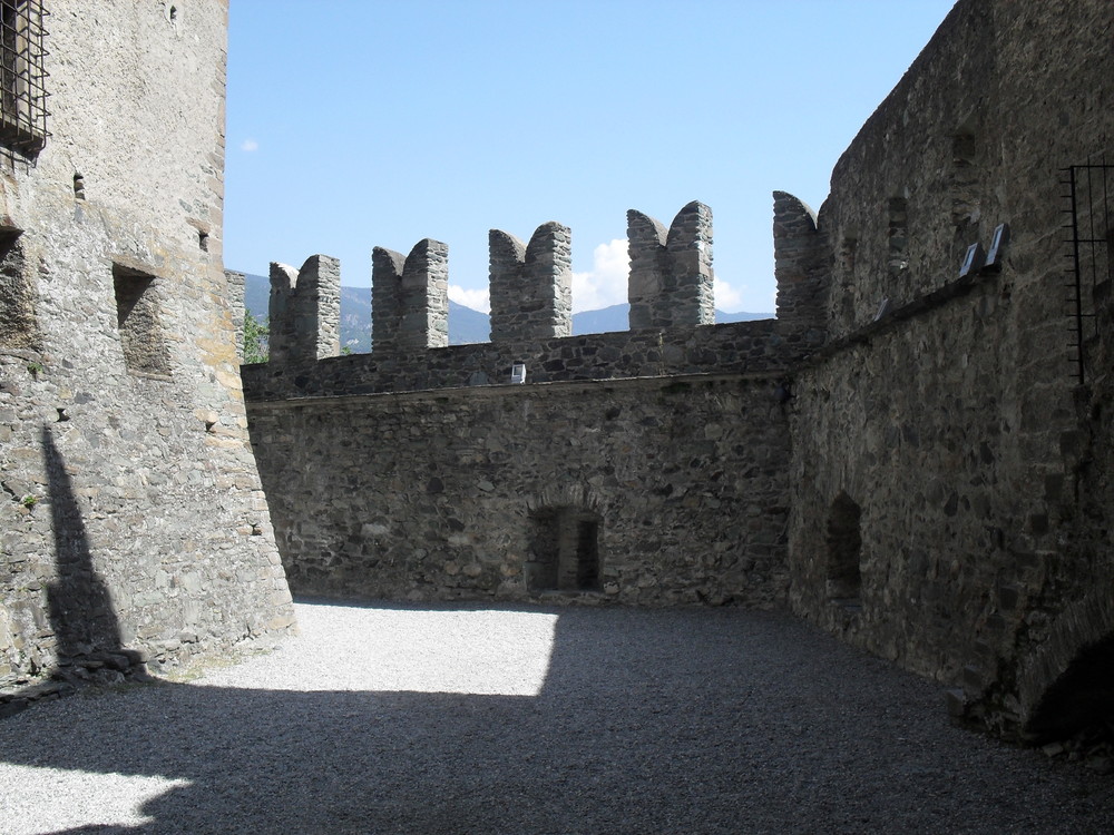 Cortile interno Castello di Fenis