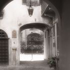 Cortile sul lago