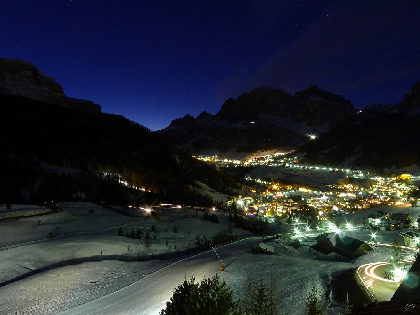 Corvara bei Nacht