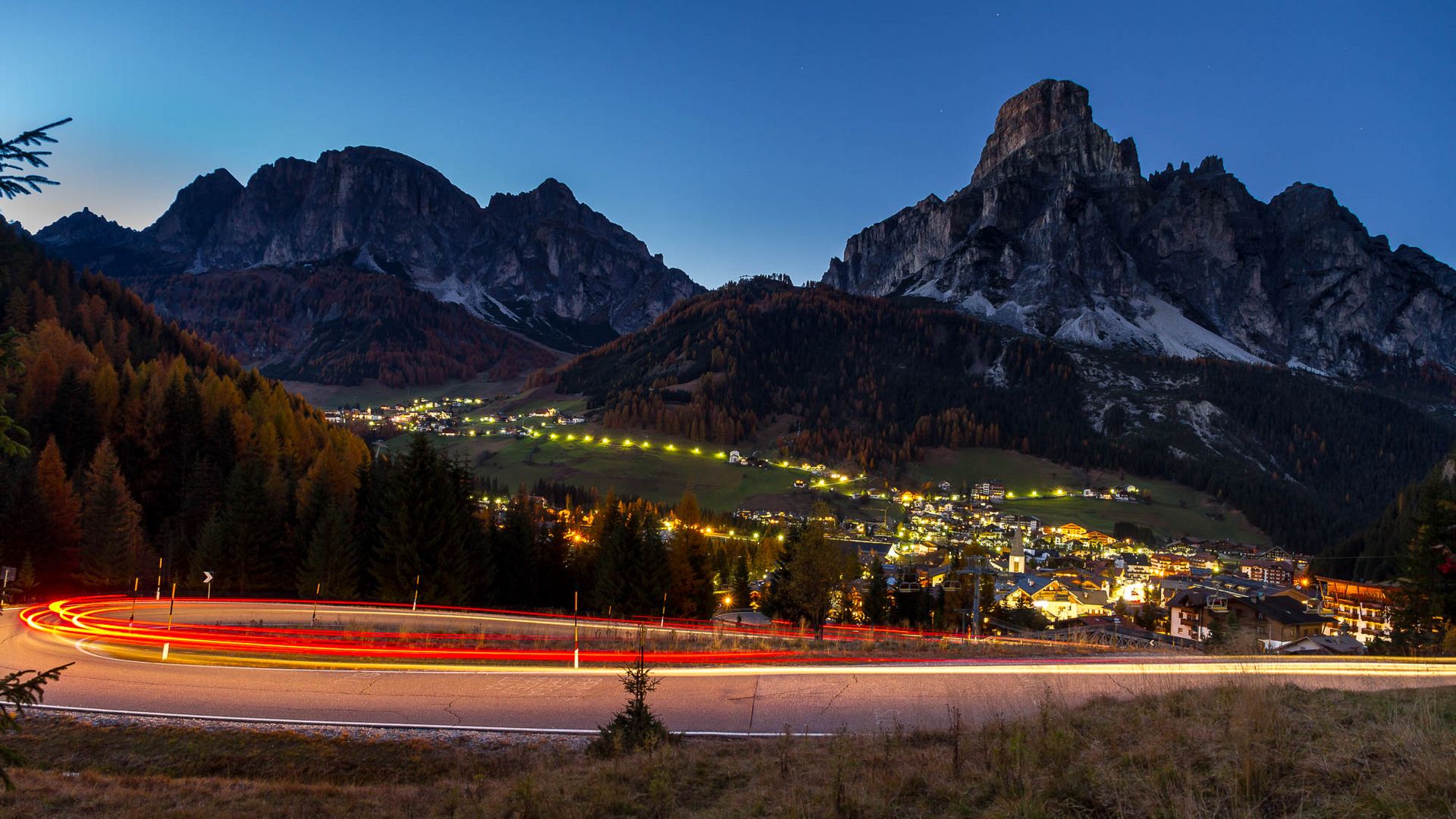 Corvara bei Nacht