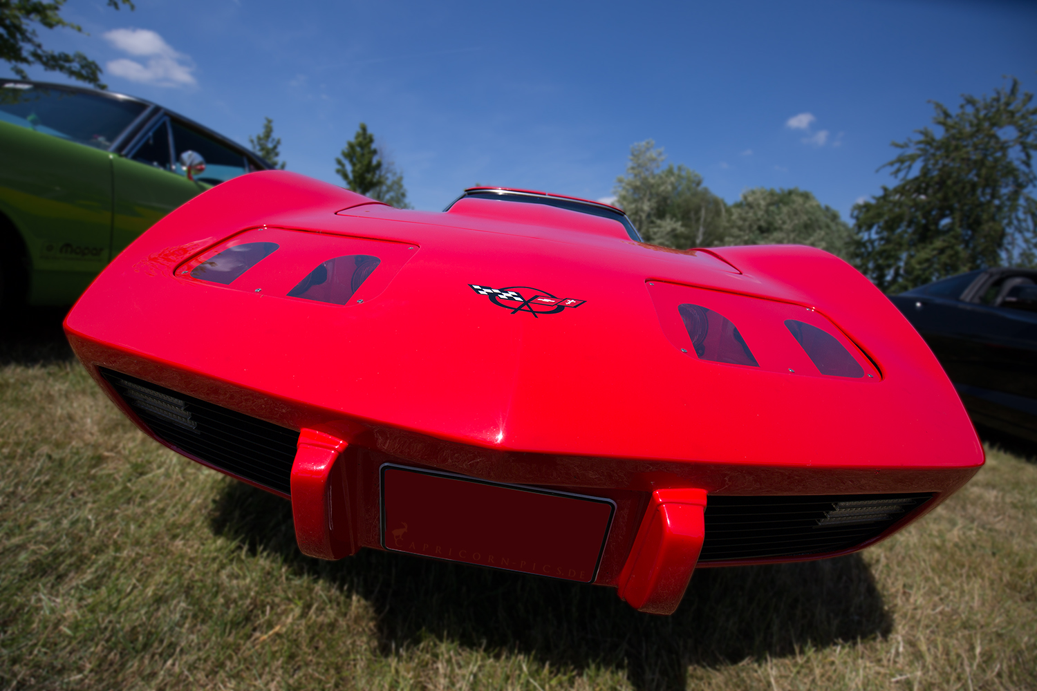 Corvette.... in red