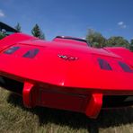 Corvette.... in red