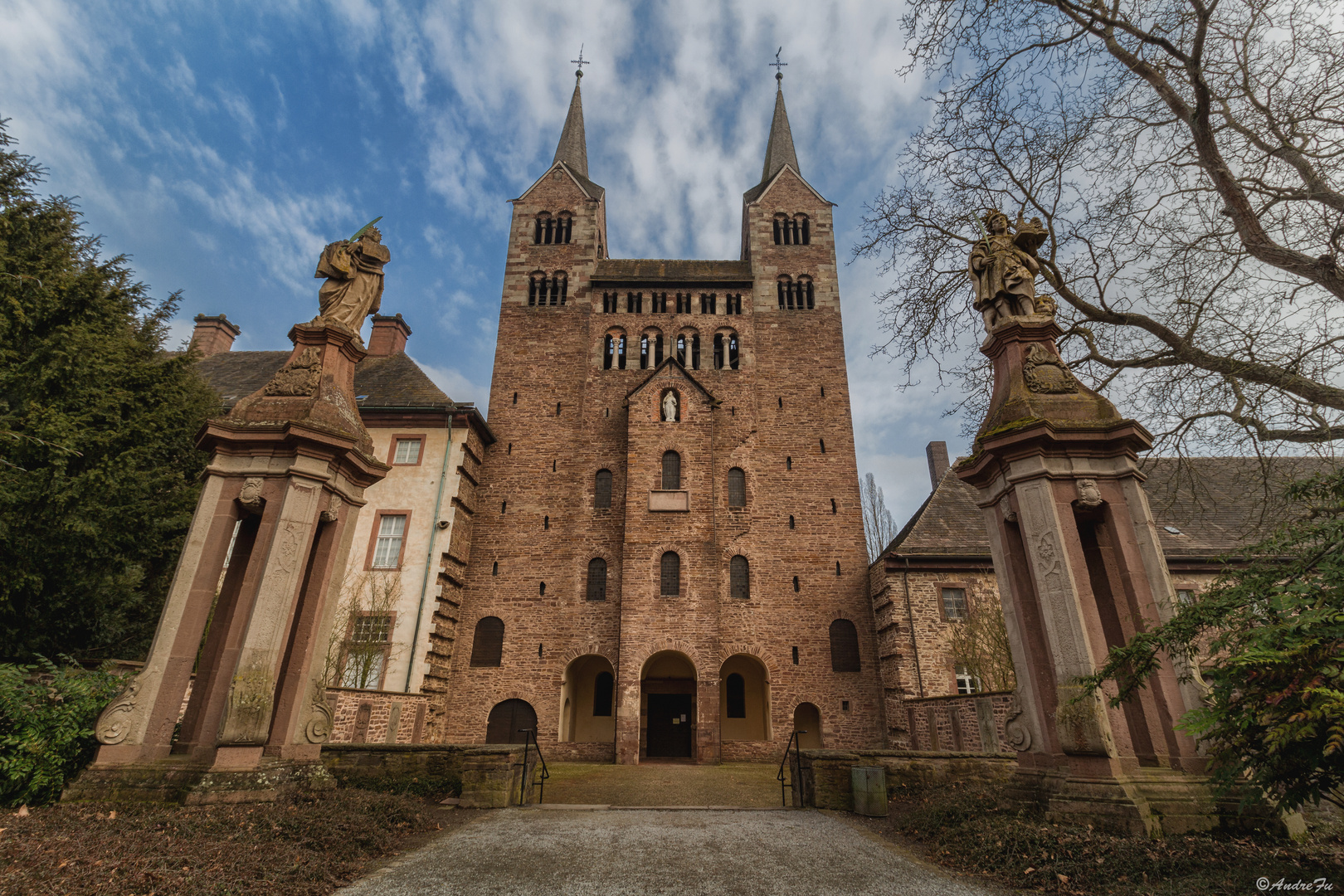 Corvey Foto & Bild schloss corvey, canon, wolken Bilder auf