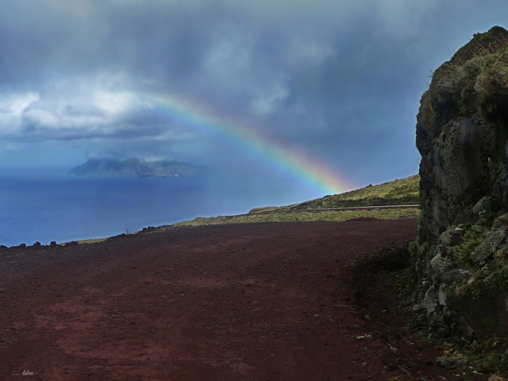 Corvo unter'm Regenbogen