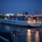 COSCO FAITH arriving in Hamburg (21. August 2015)