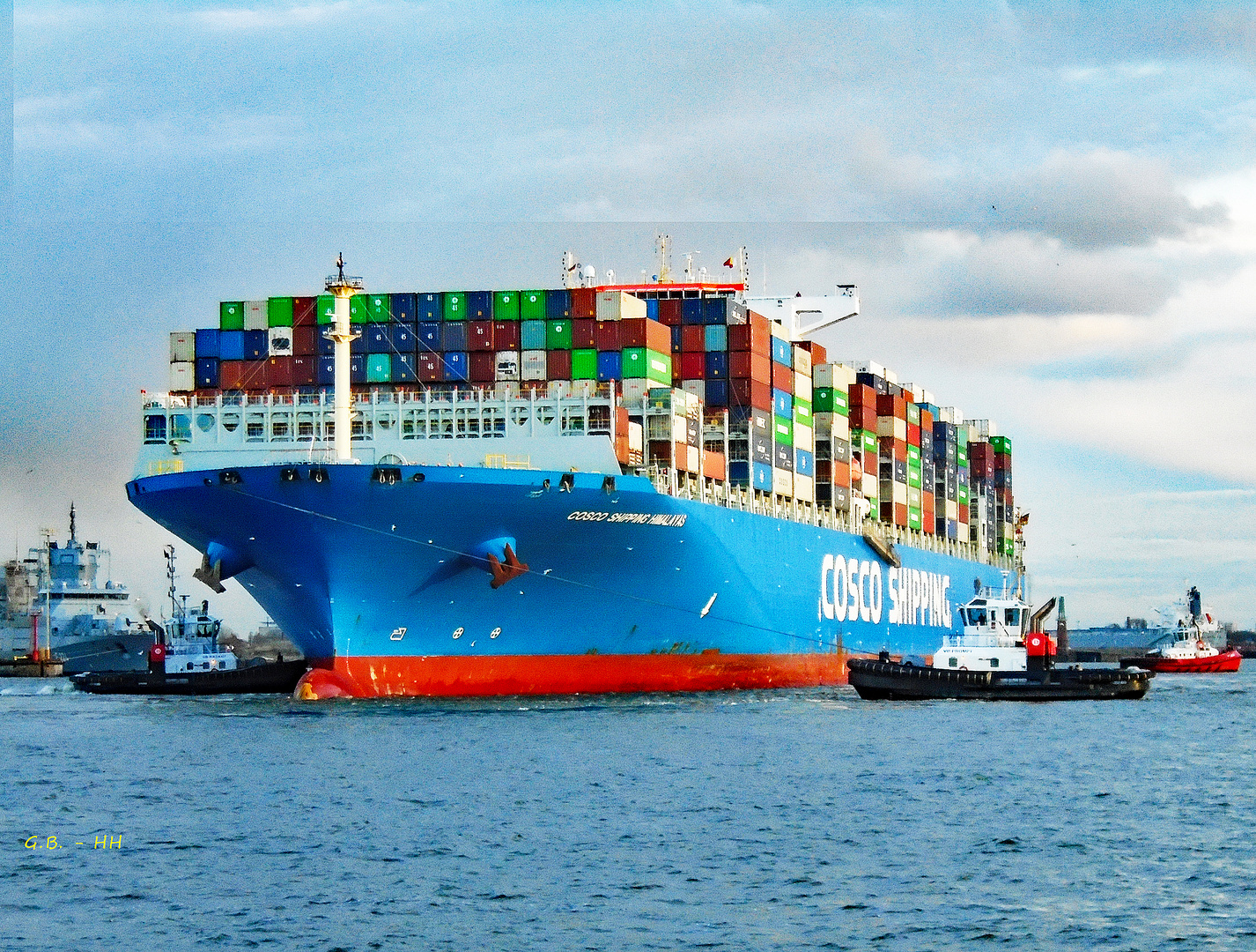 "Cosco Shipping  Himalayas" ...einlaufen Hamburg am 26.02.2020 