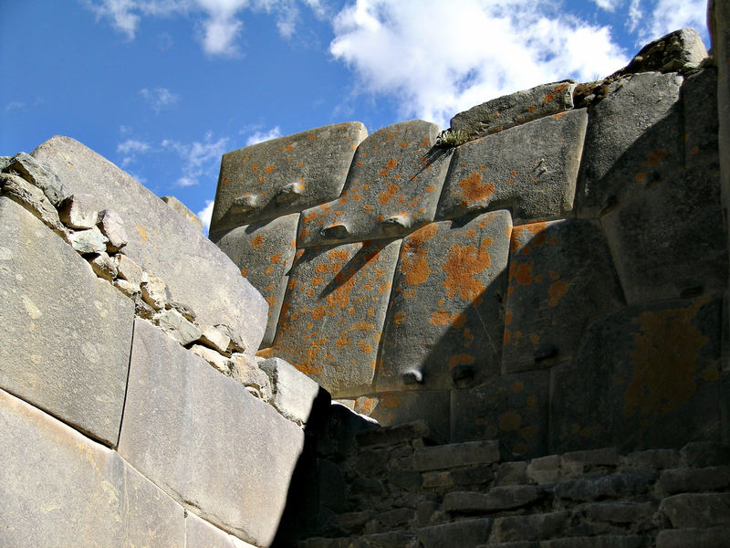 costruzioni megalitiche valle dell'Urubamba (Perù)