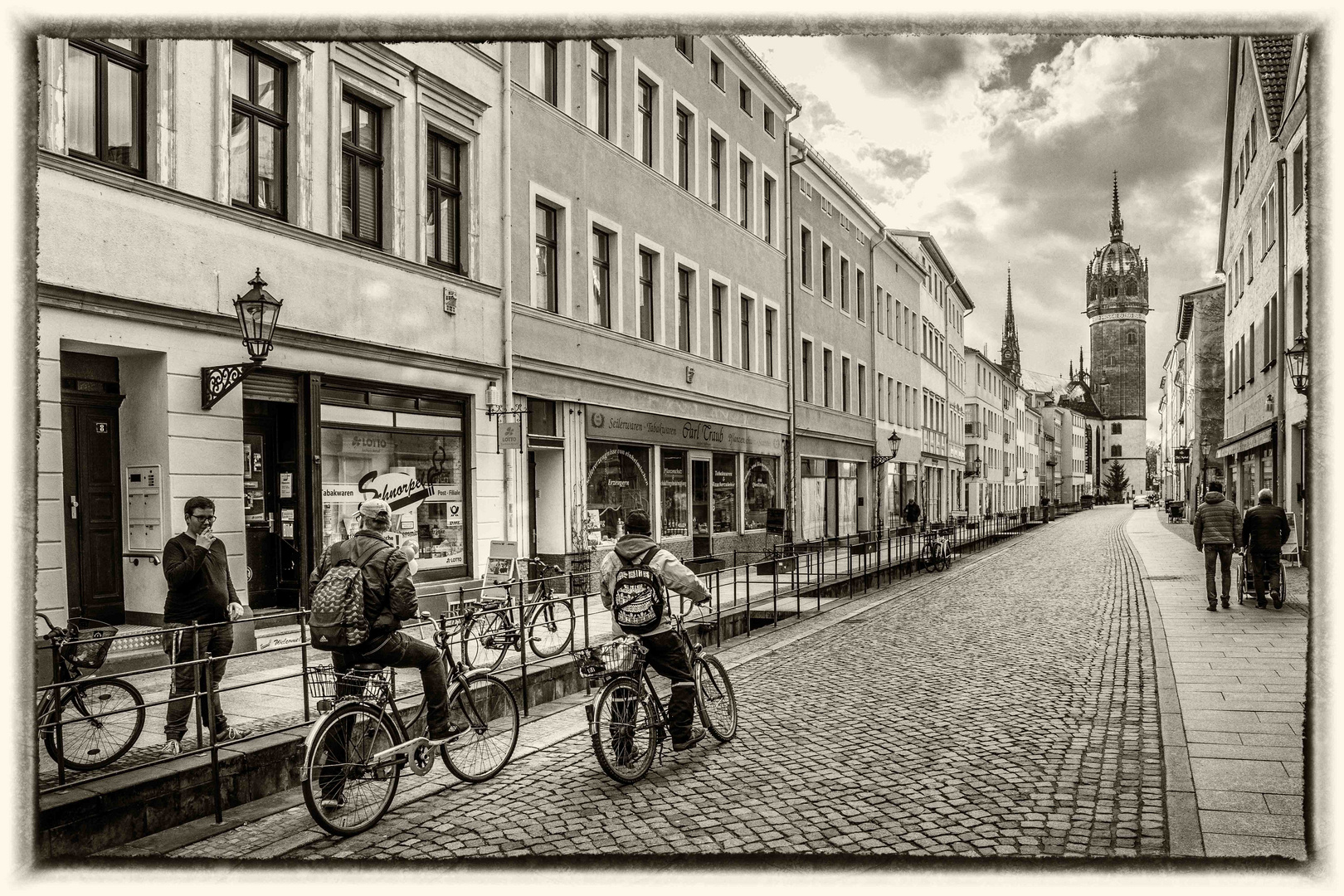 Coswiger Straße in Wittenberg - Blick zur Schlosskirche