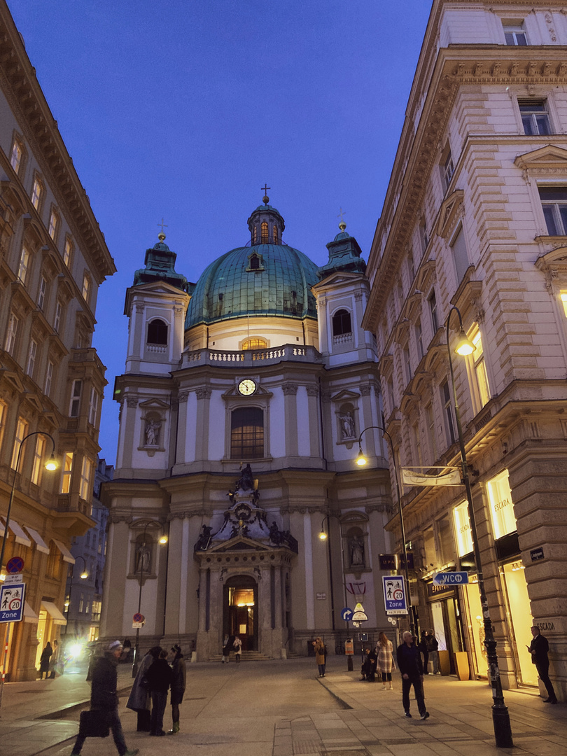 Cosy evening near Peterskirche, Vienna