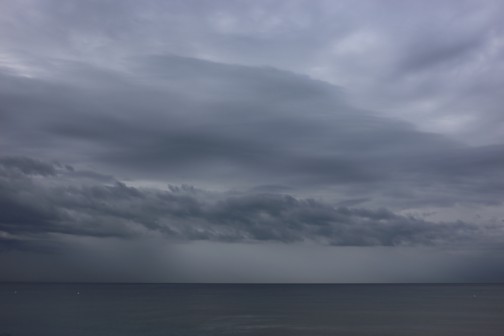 Cote d' Azur in Grau