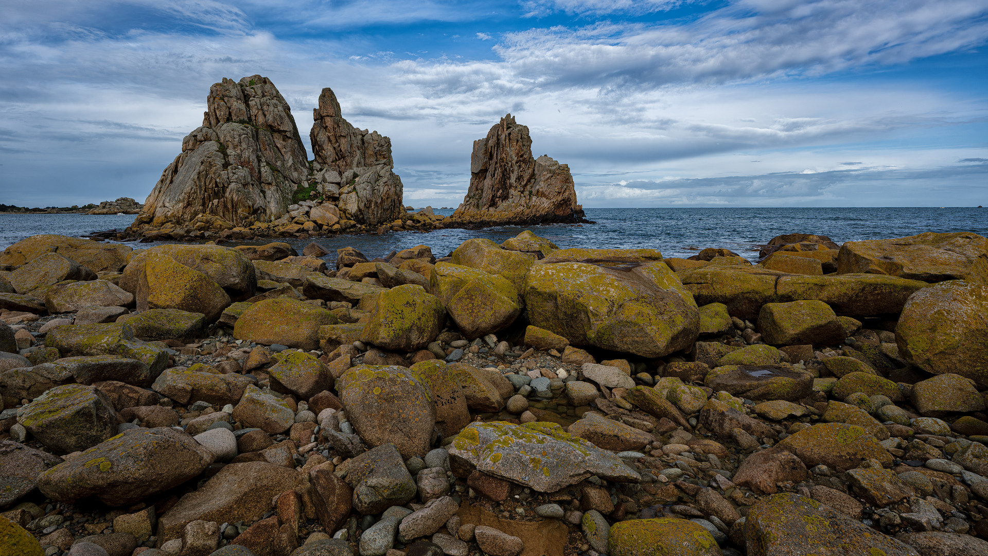 Côte de Granit Rose 69