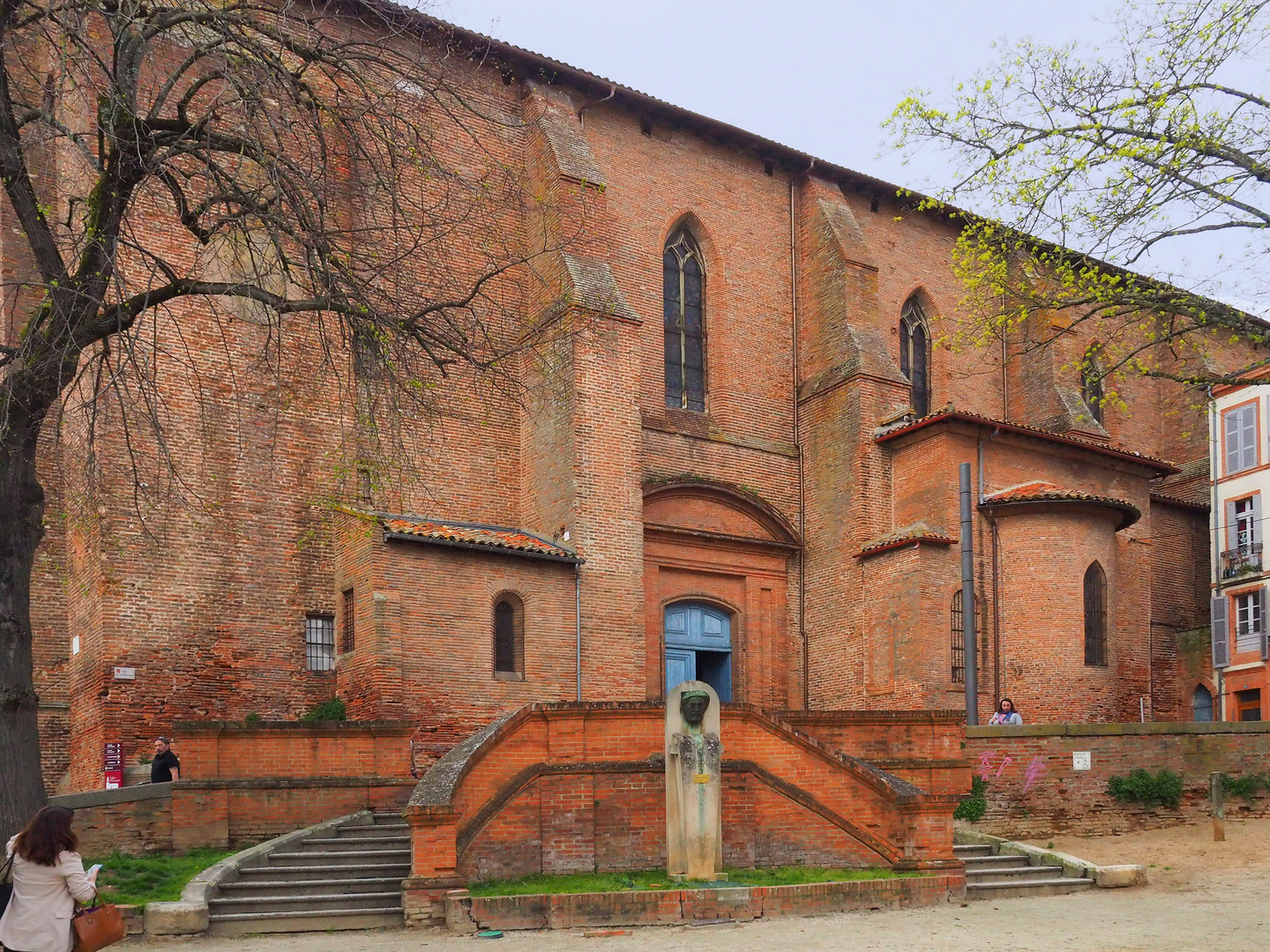 Côté sud de l’Eglise Saint-Jacques