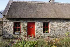 Cottage in Ireland/001