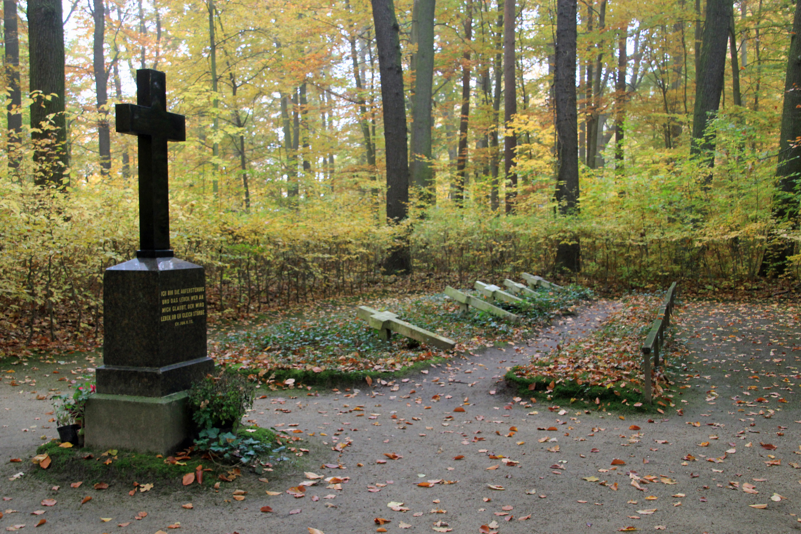 Cottbus, Branitzer Park: Das Erbbegräbnis der Familie Pückler