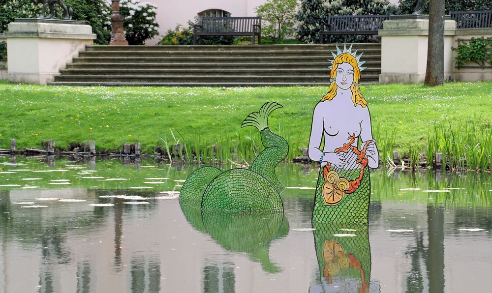 Cottbus, Branitzer Park Nixe im Schlosssee Foto & Bild