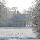 Cottbus: Die Parkschmiede des Branitzer Parkes im Morgennebel