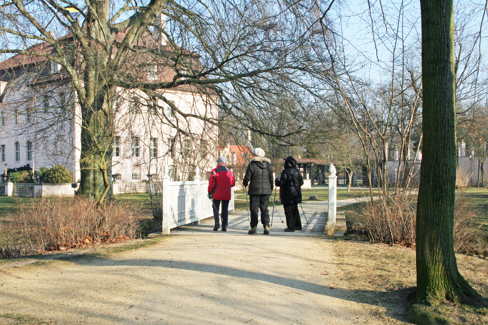 Cottbus: Die Schlossbrücke im Branitzer Park