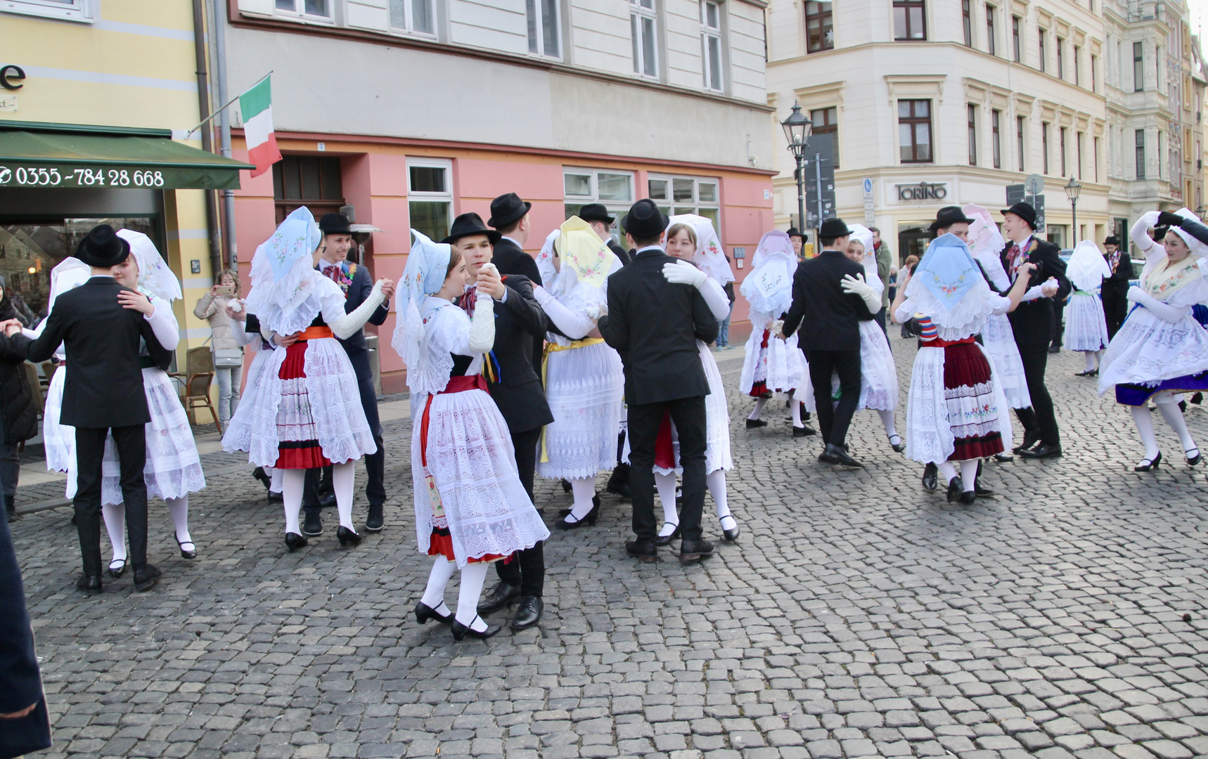 Cottbus: ein Tänzchen in Ehren kann keiner verwehren